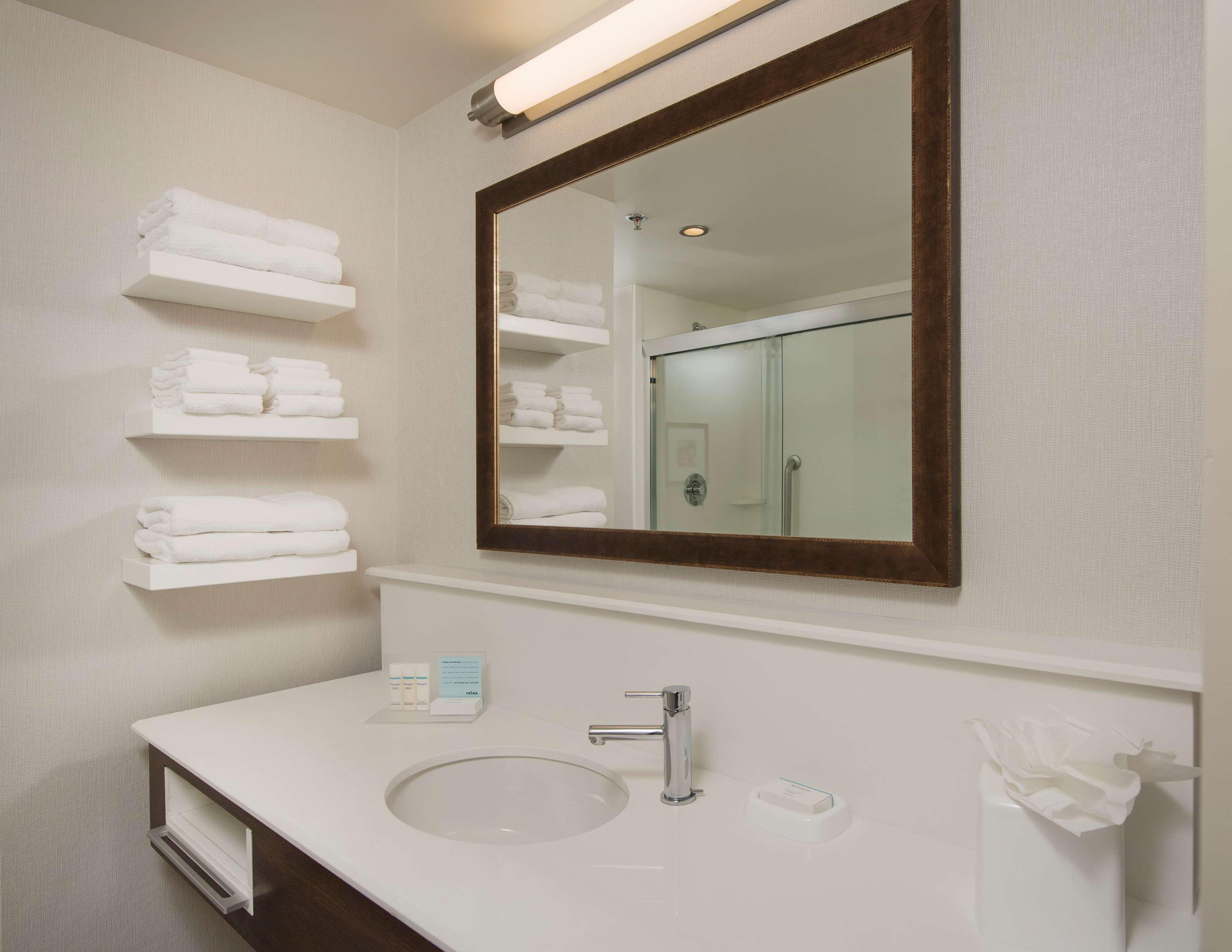 Hampton Inn & Suites Браселтън Екстериор снимка