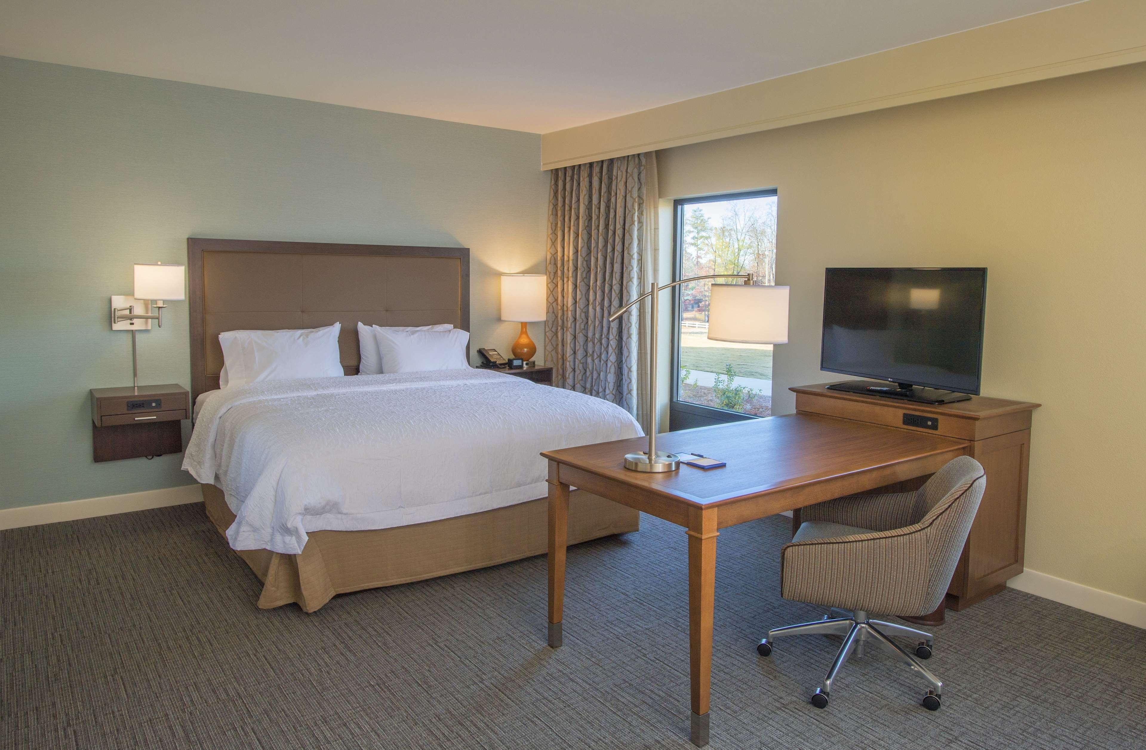 Hampton Inn & Suites Браселтън Екстериор снимка