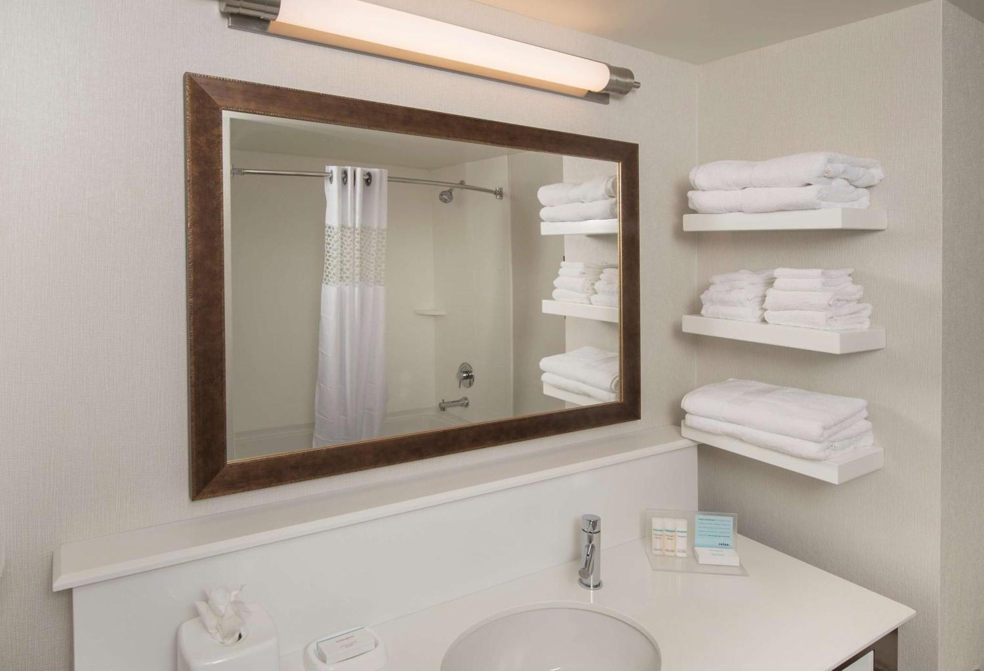 Hampton Inn & Suites Браселтън Екстериор снимка