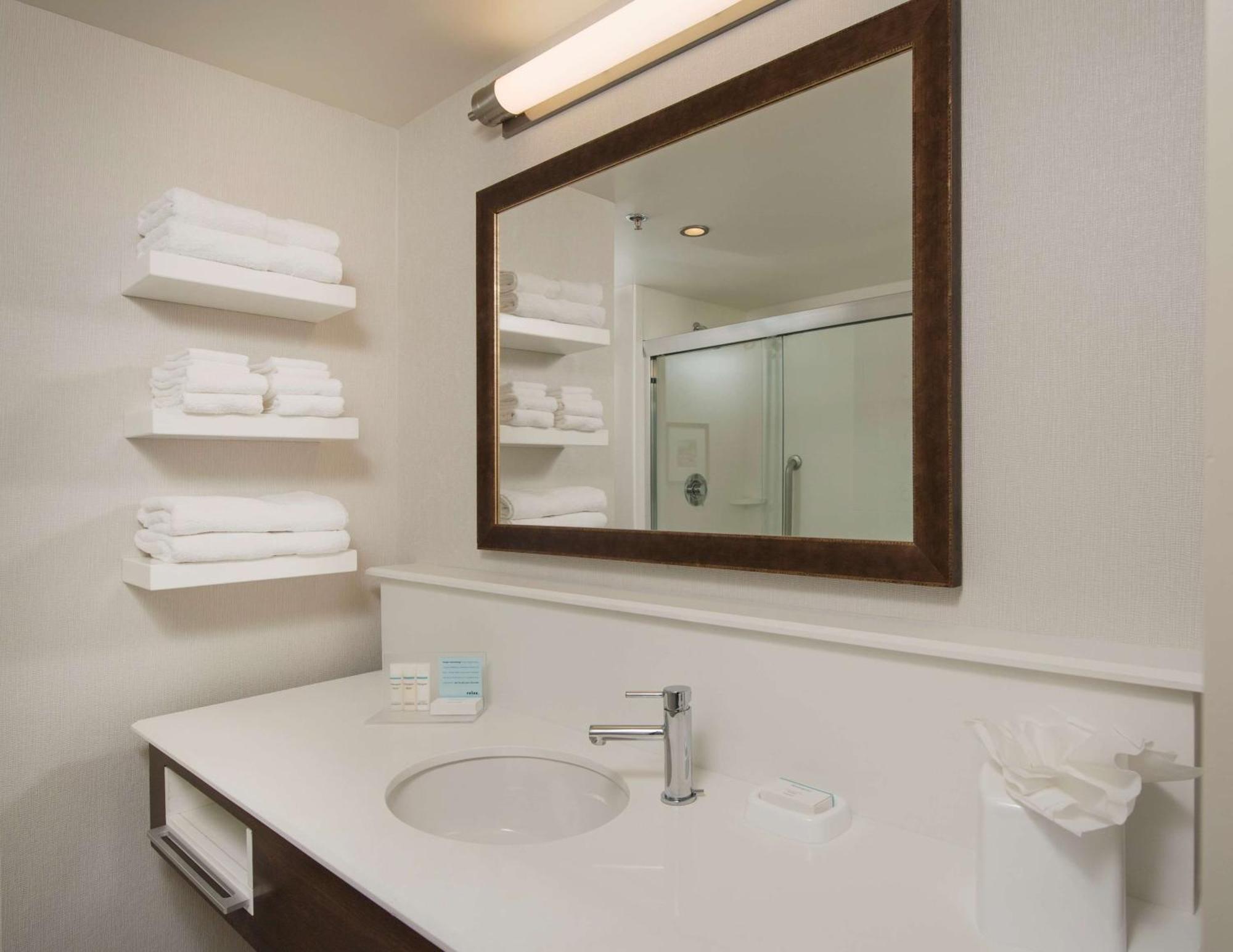 Hampton Inn & Suites Браселтън Екстериор снимка